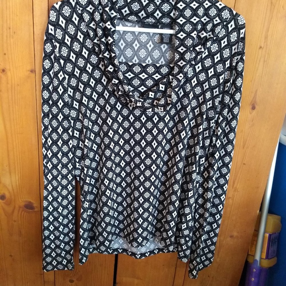 East 5th Scoop-neck Shirt